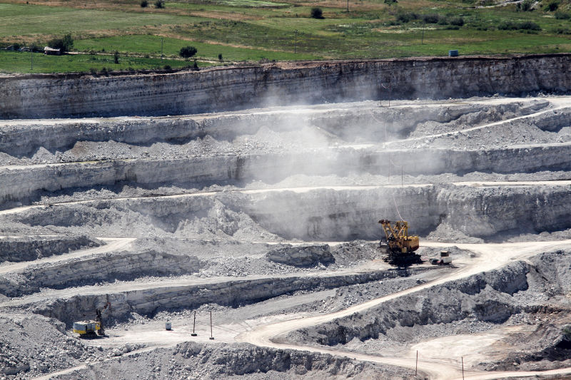 Kakšno vlogo ima zračni kompresor v procesu rudarjenja?